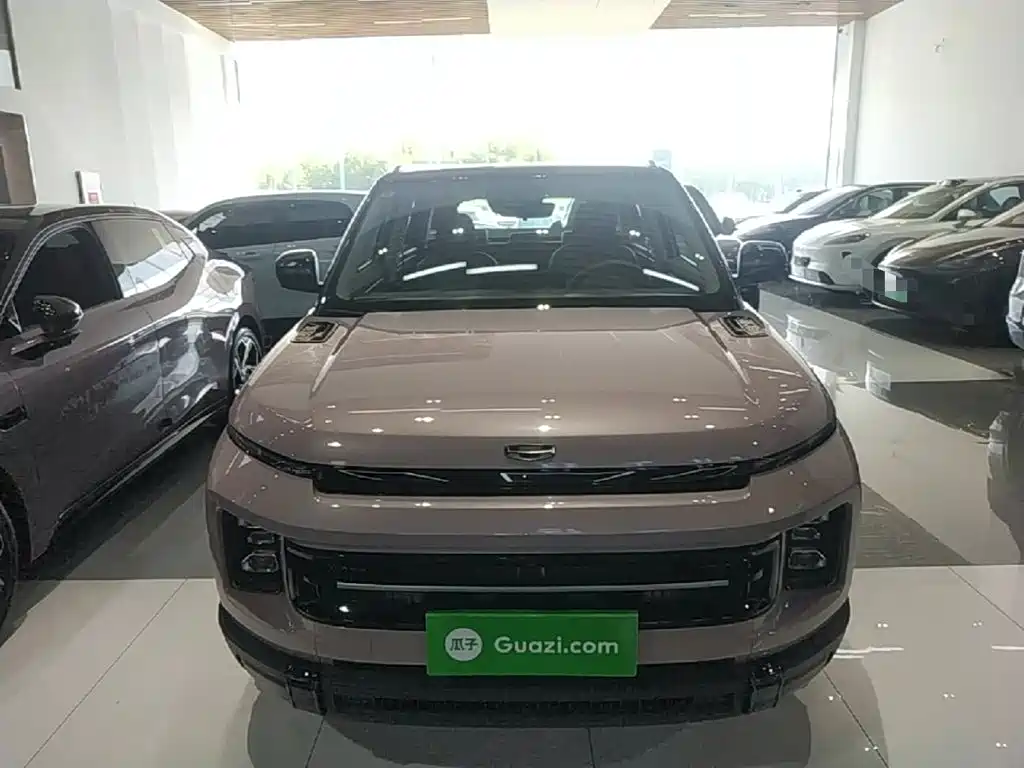 Geely ICON 2025 2026 Chocolate 1.5TD Pure Edition