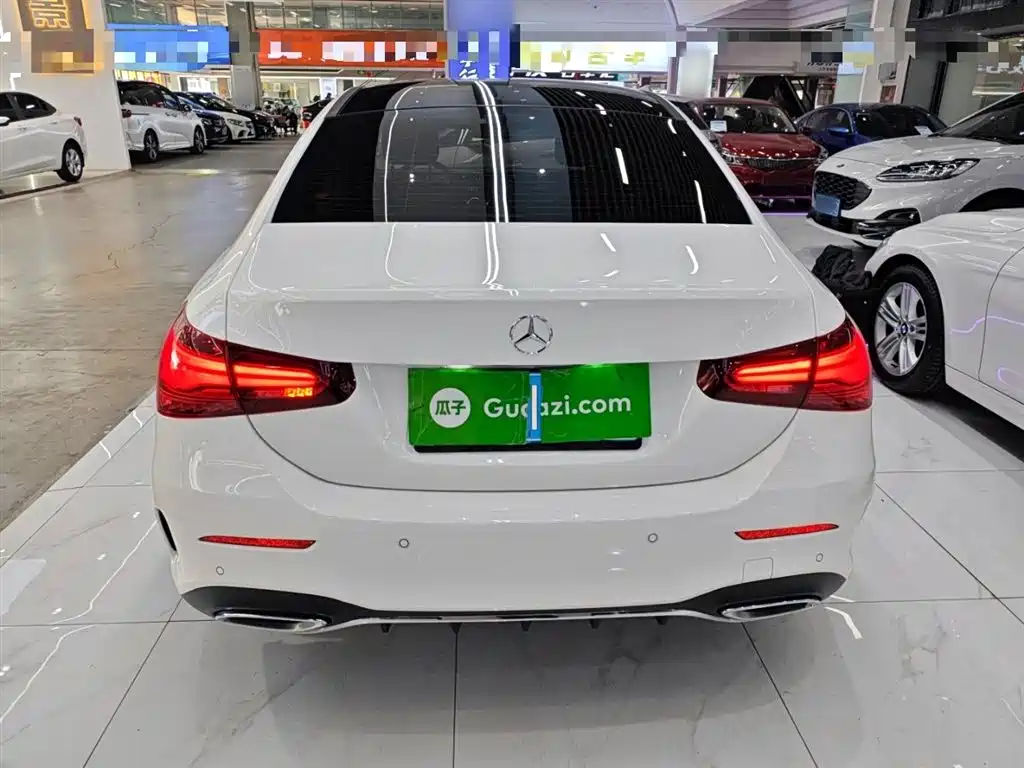 Mercedes-Benz A-Class 2024 A 200 L Fashion Edition фото 6