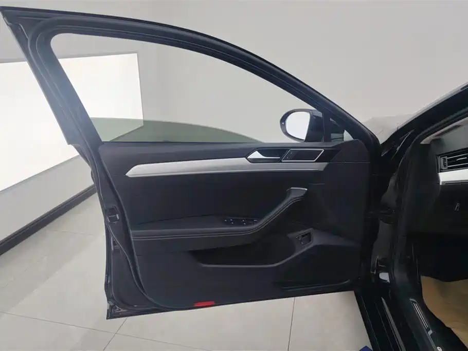 Volkswagen Magotan GTE Plug-in Hybrid 2022 GTE Luxury фото 7