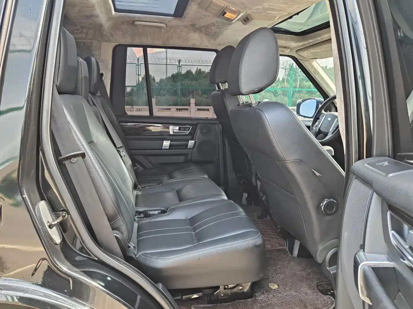 Land Rover Discovery 2016 3.0 SC V6 HSE фото 10