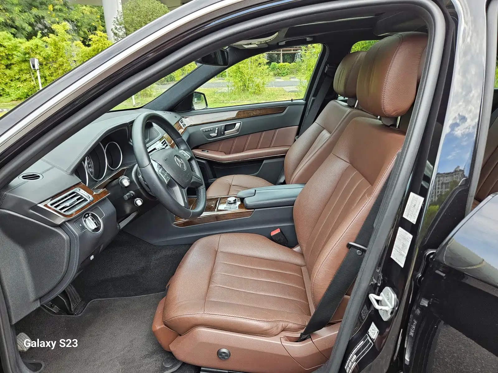 صورة 12 - Mercedes-Benz E-Class