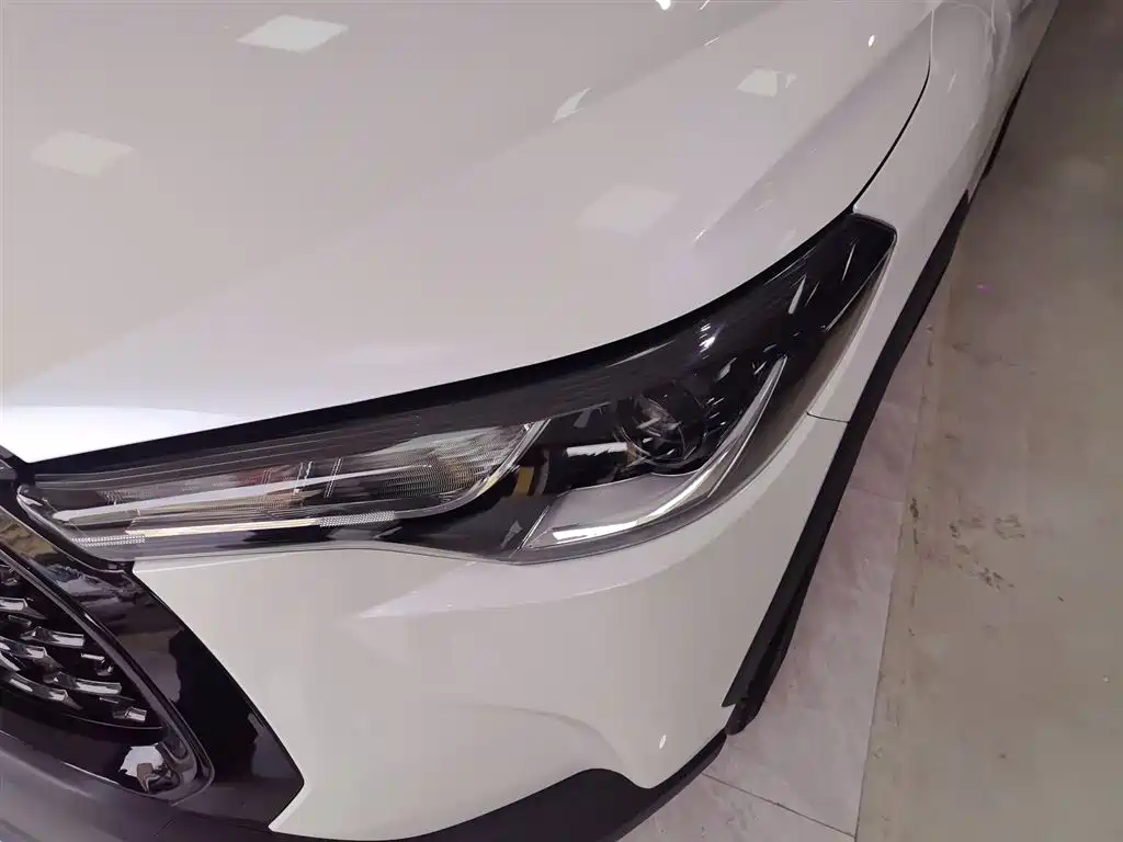 Toyota Corolla Cross 2023 2.0L Pioneer Edition фото 16