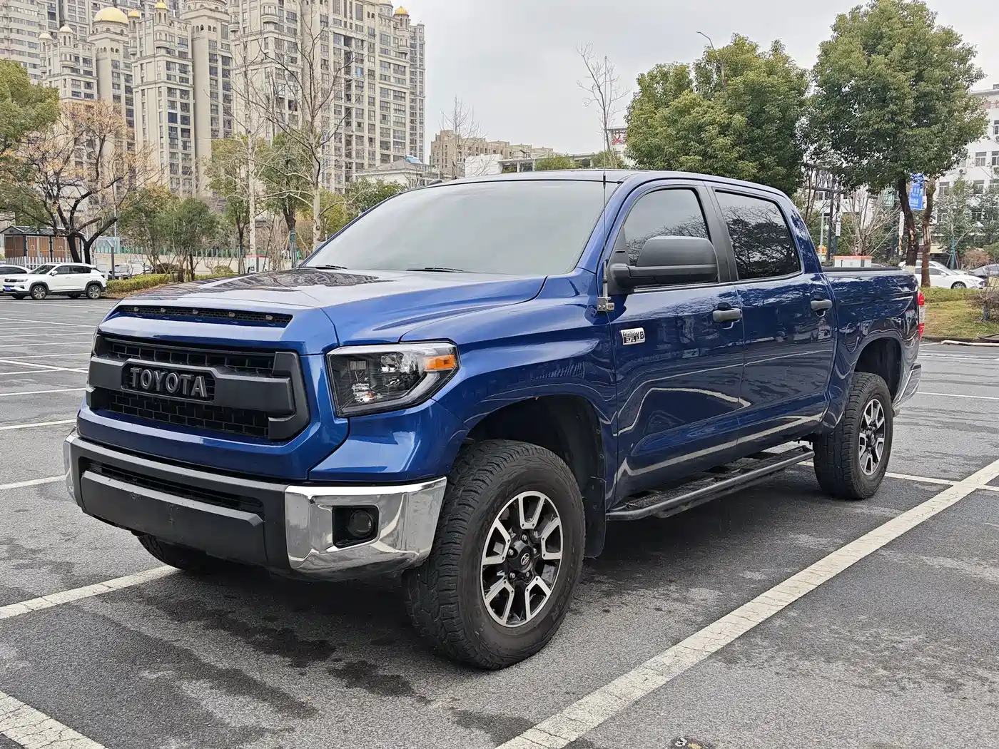 Toyota Tundra 2014 5.7L TRD Pro фото 2