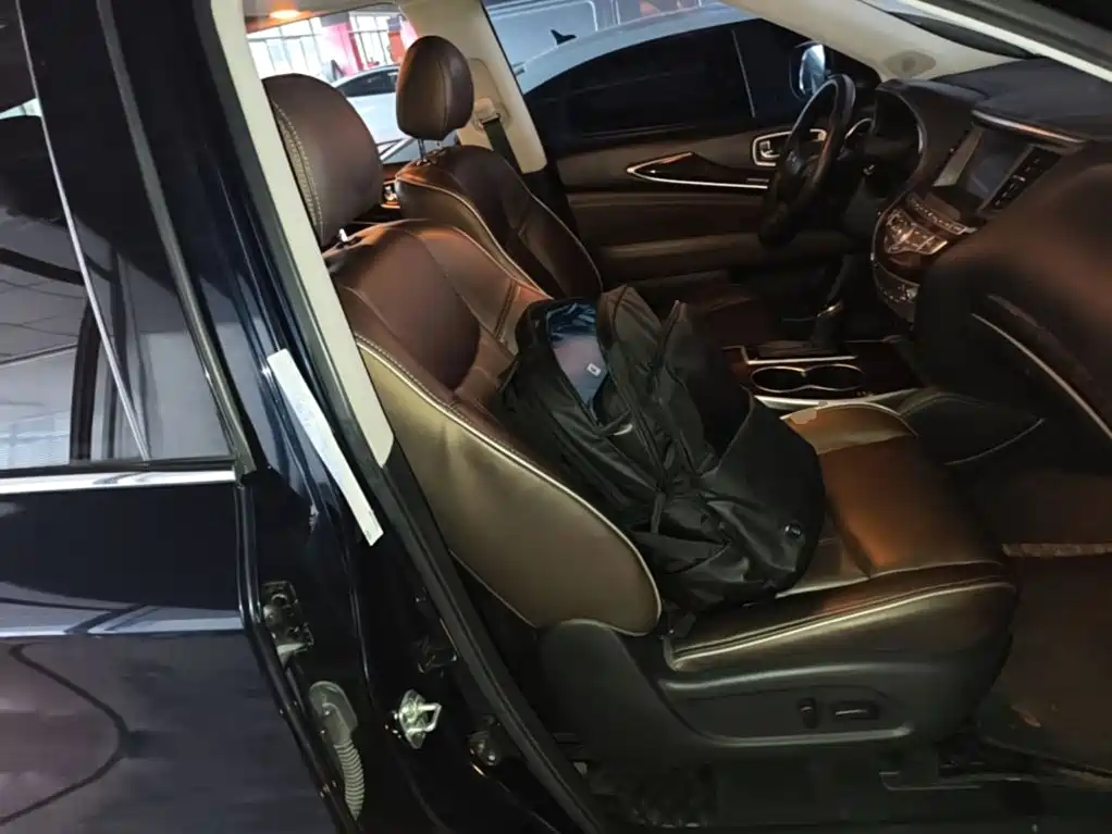 صورة 25 - Infiniti QX60 (Import)