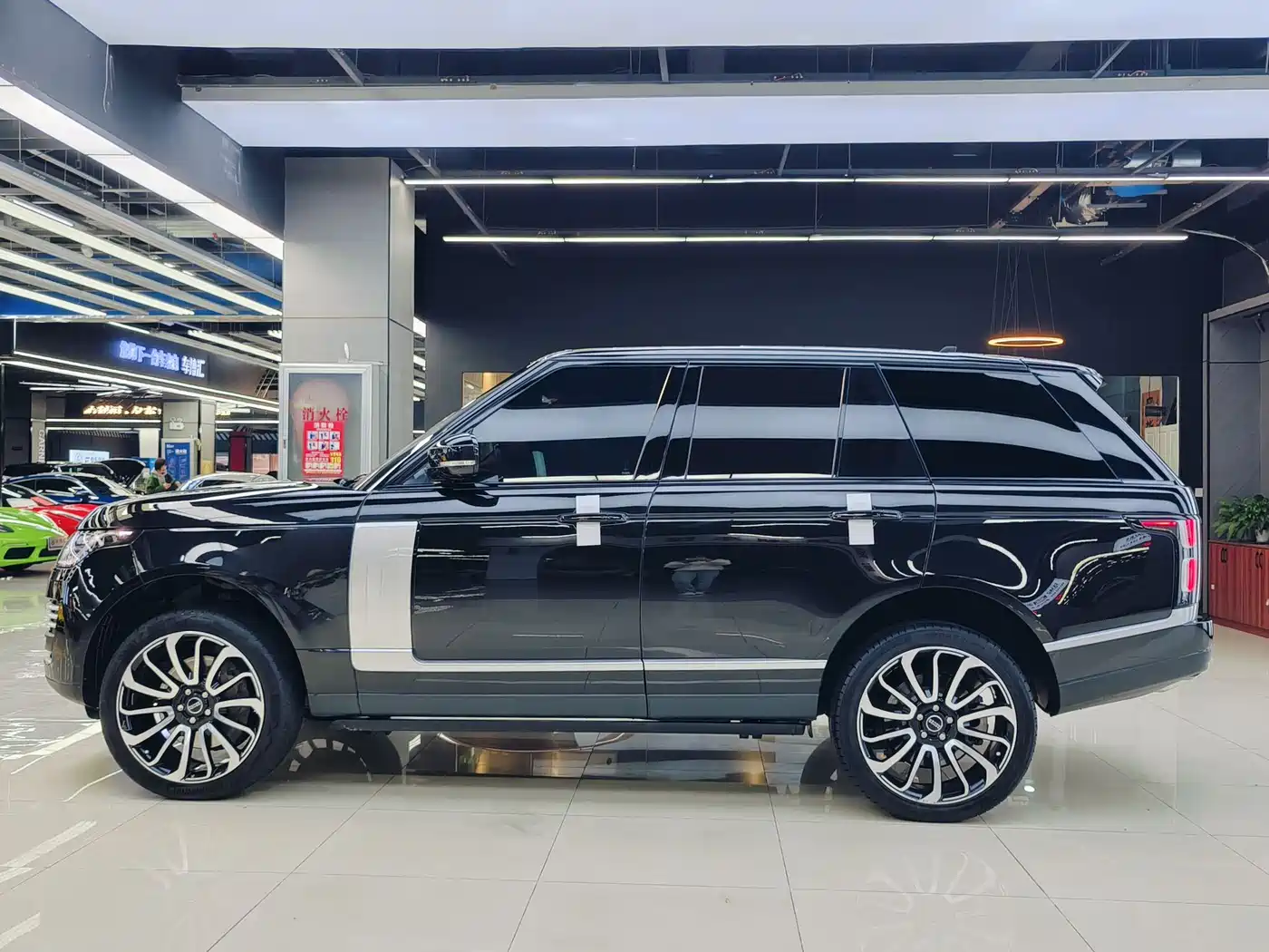 Land Rover Range Rover 2016 3.0 SC V6 Vogue фото 4