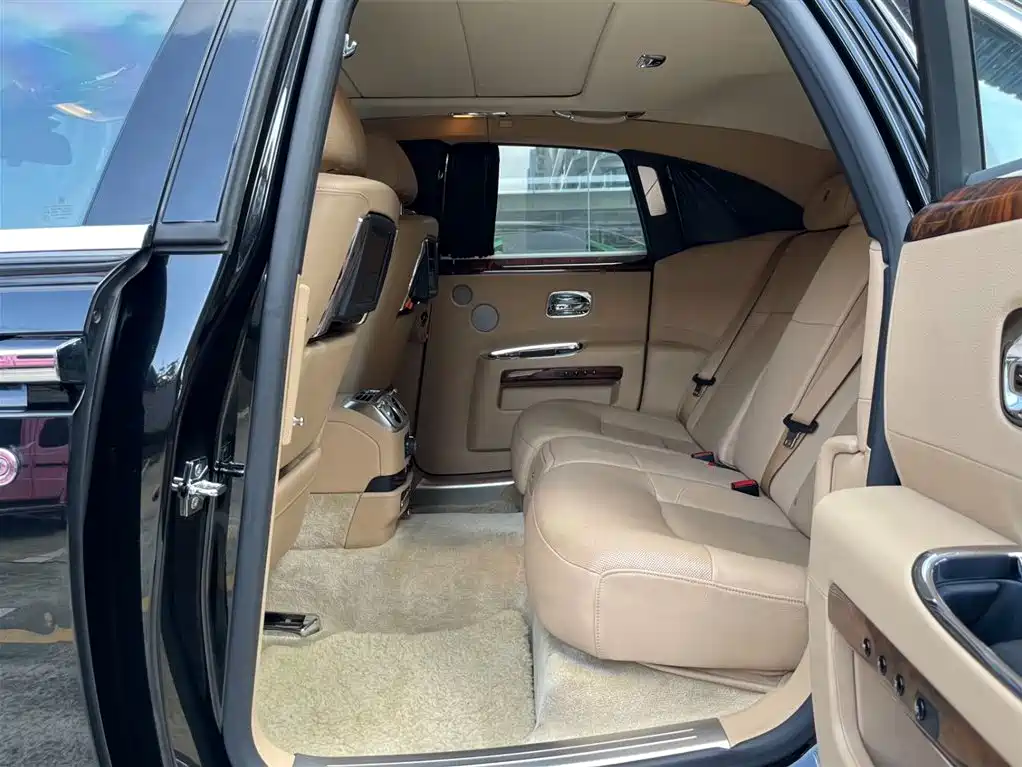 Rolls-Royce Ghost 2013 6.6T Art Deco Collector's Edition фото 5