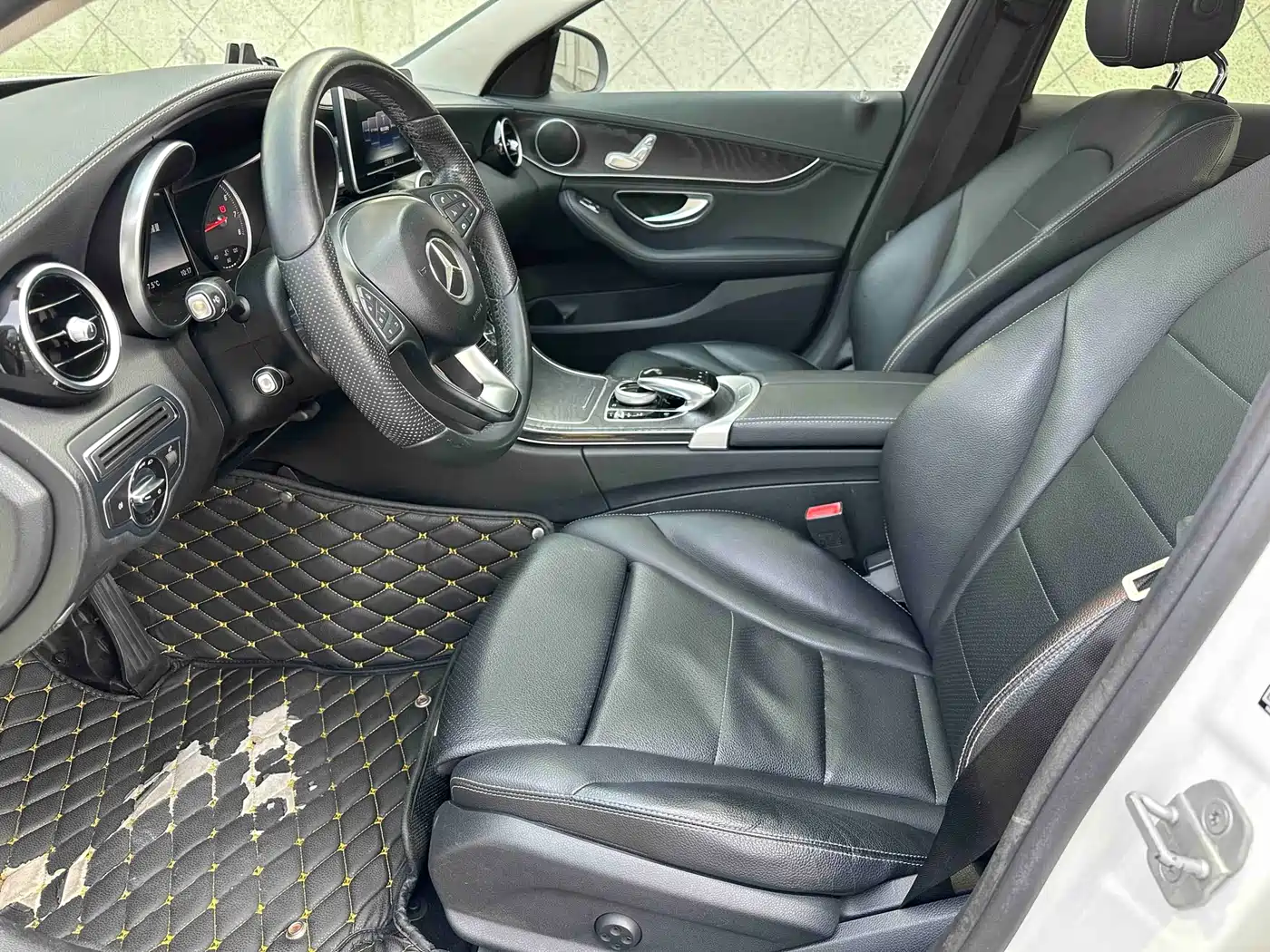Mercedes-Benz C-Class 2015 Facelift C 180 L Sport фото 9