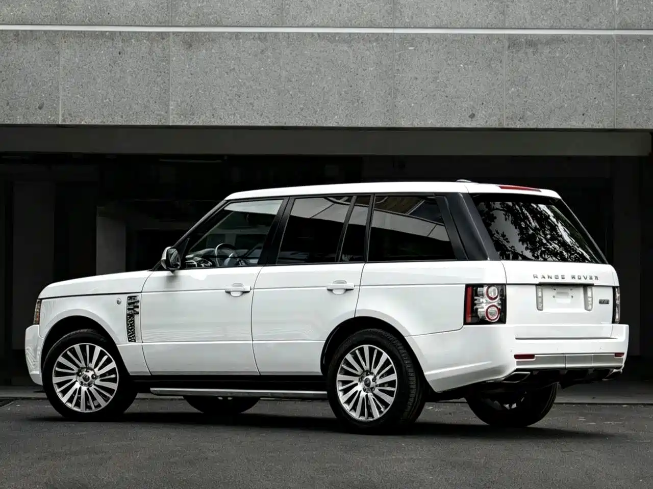 Land Rover Range Rover 2011 2012 5.0 SC V8