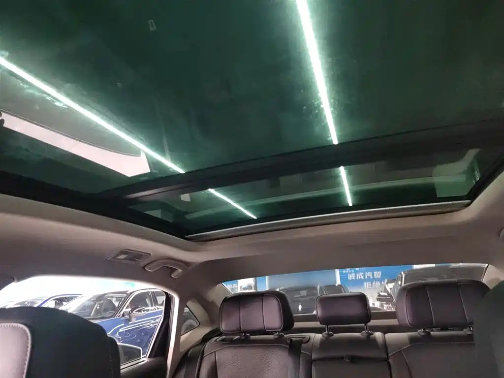 Volkswagen Passat 2019 330TSI Luxury Edition China VI фото 18