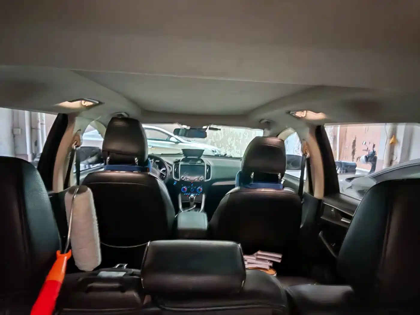 Photo 9 - Ford Edge