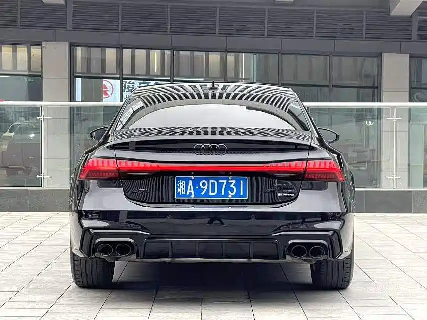 AUDI A7L