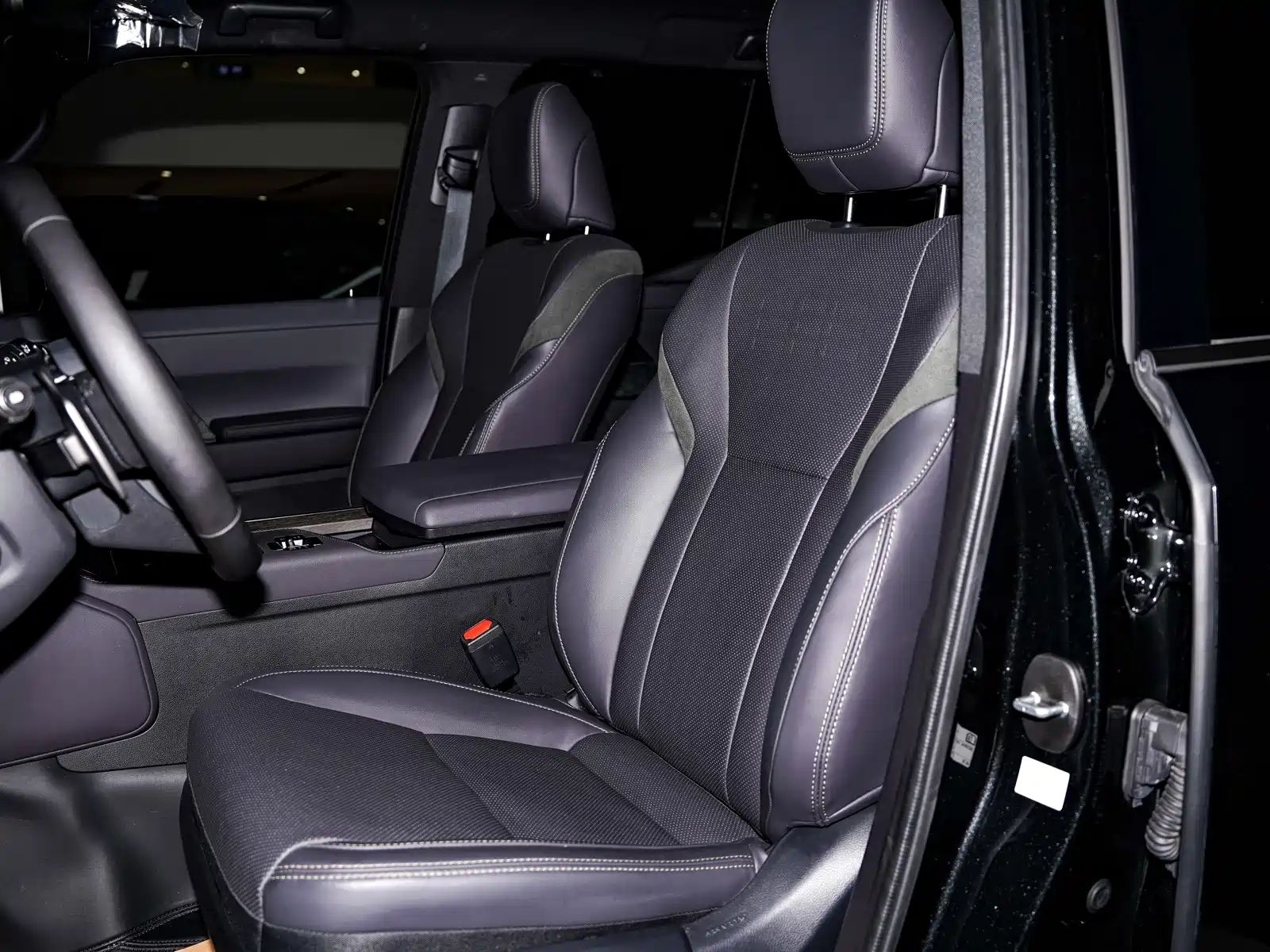 Фото 23 - Lexus GX
