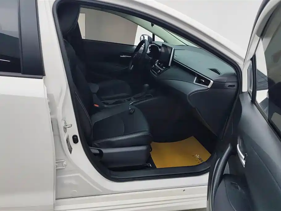 Toyota Corolla 2021 1.2T S-CVT Elite PLUS Edition фото 8