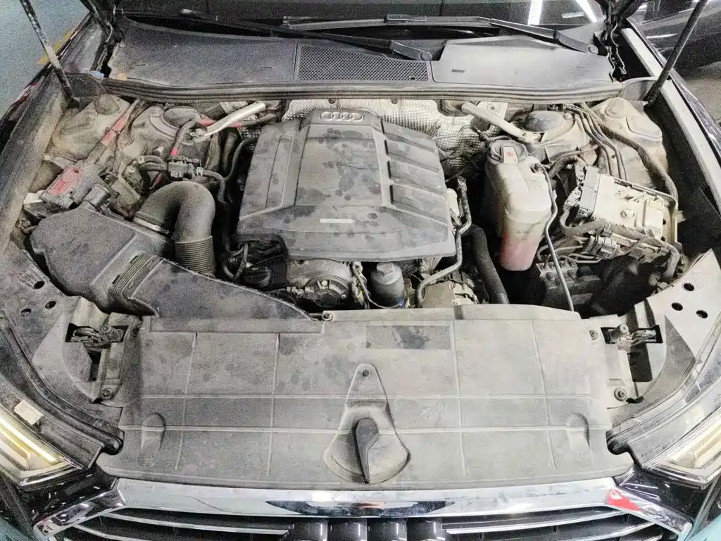 Фото 3 - Audi A6L