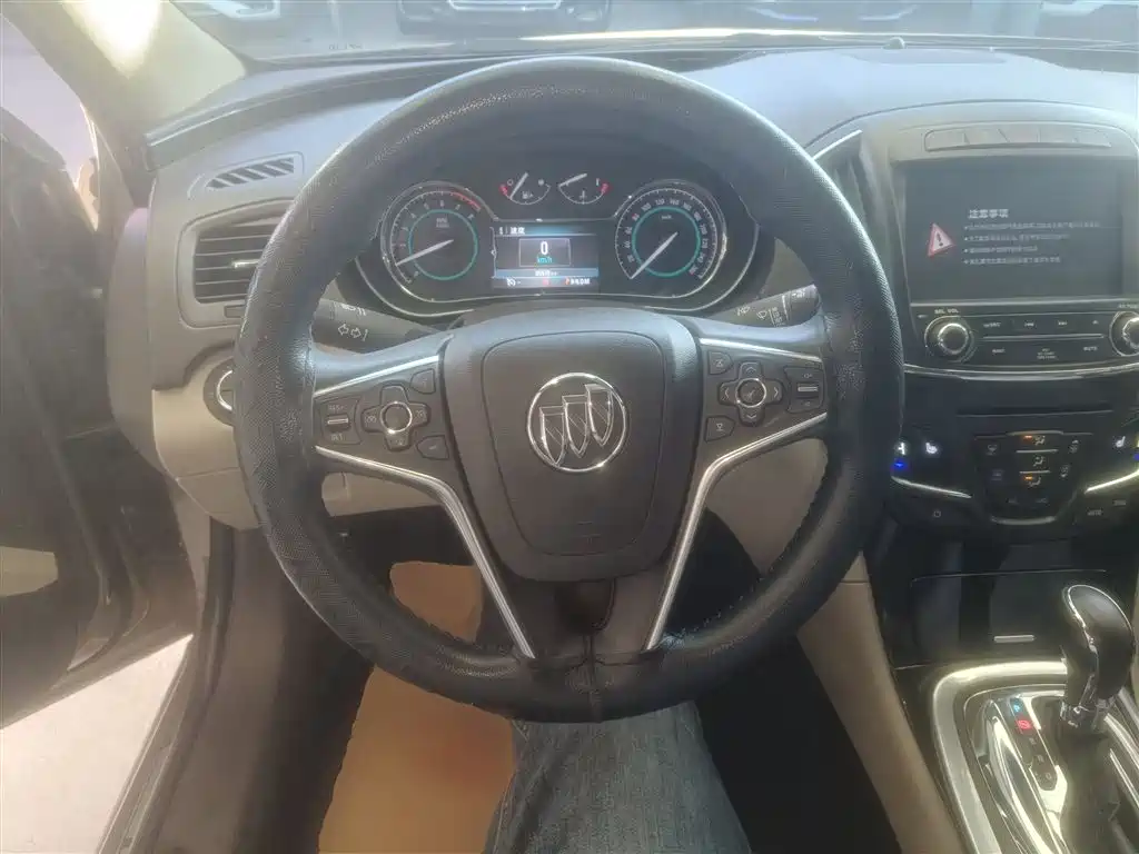 Buick Regal 2015 2.0L Elite Fashion Model фото 7
