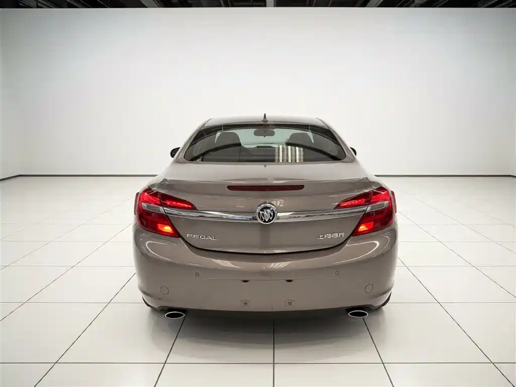 Buick Regal 2015 2.0L Elite Fashion Model фото 4