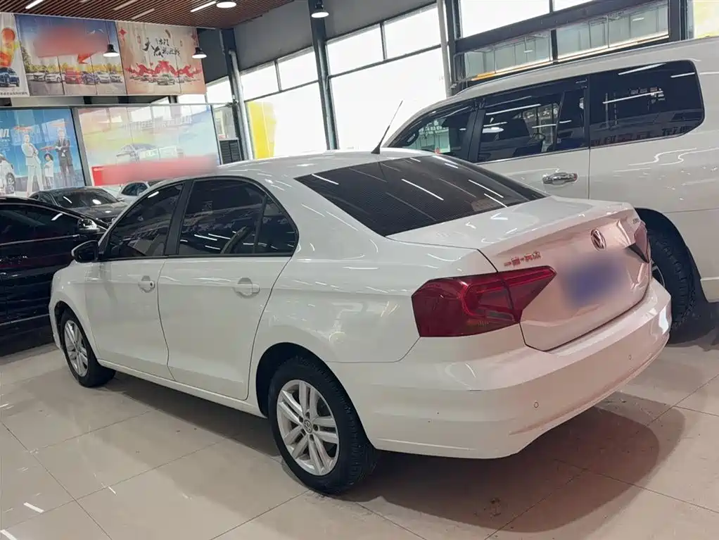 Volkswagen Jetta 2019 Dream Edition 1.4L Manual Fashion фото 6