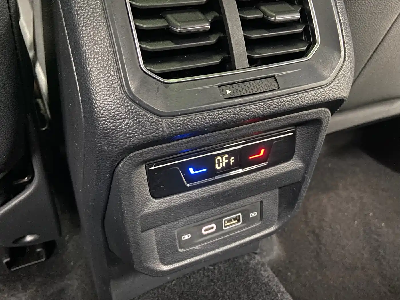 Volkswagen Tiguan L 2022 330TSI Auto 2WD R-Line Premium Edition фото 11