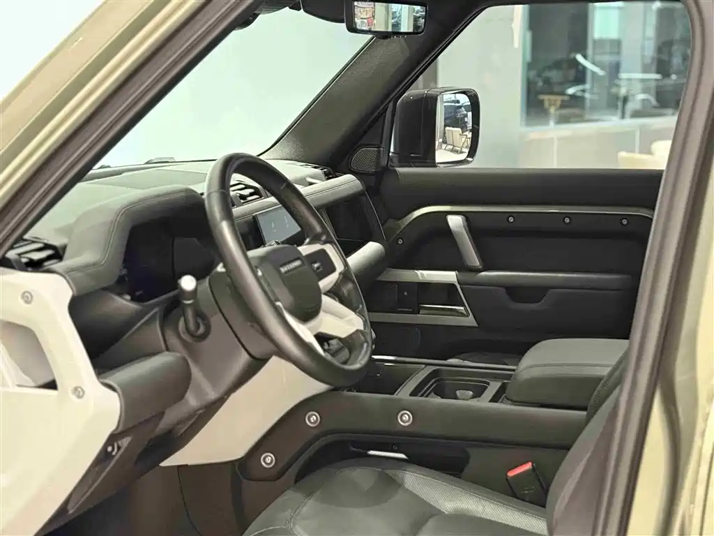 Land Rover Defender 2023 Facelift 110 3.0T P400 X-DYNAMIC HSE фото 16