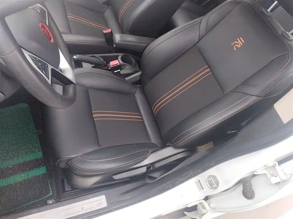 BYD Yuan 2017 1.5L Auto Cool Connect фото 15