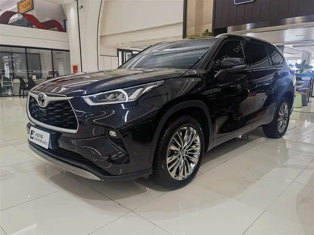 TOYOTA HIGHLANDER