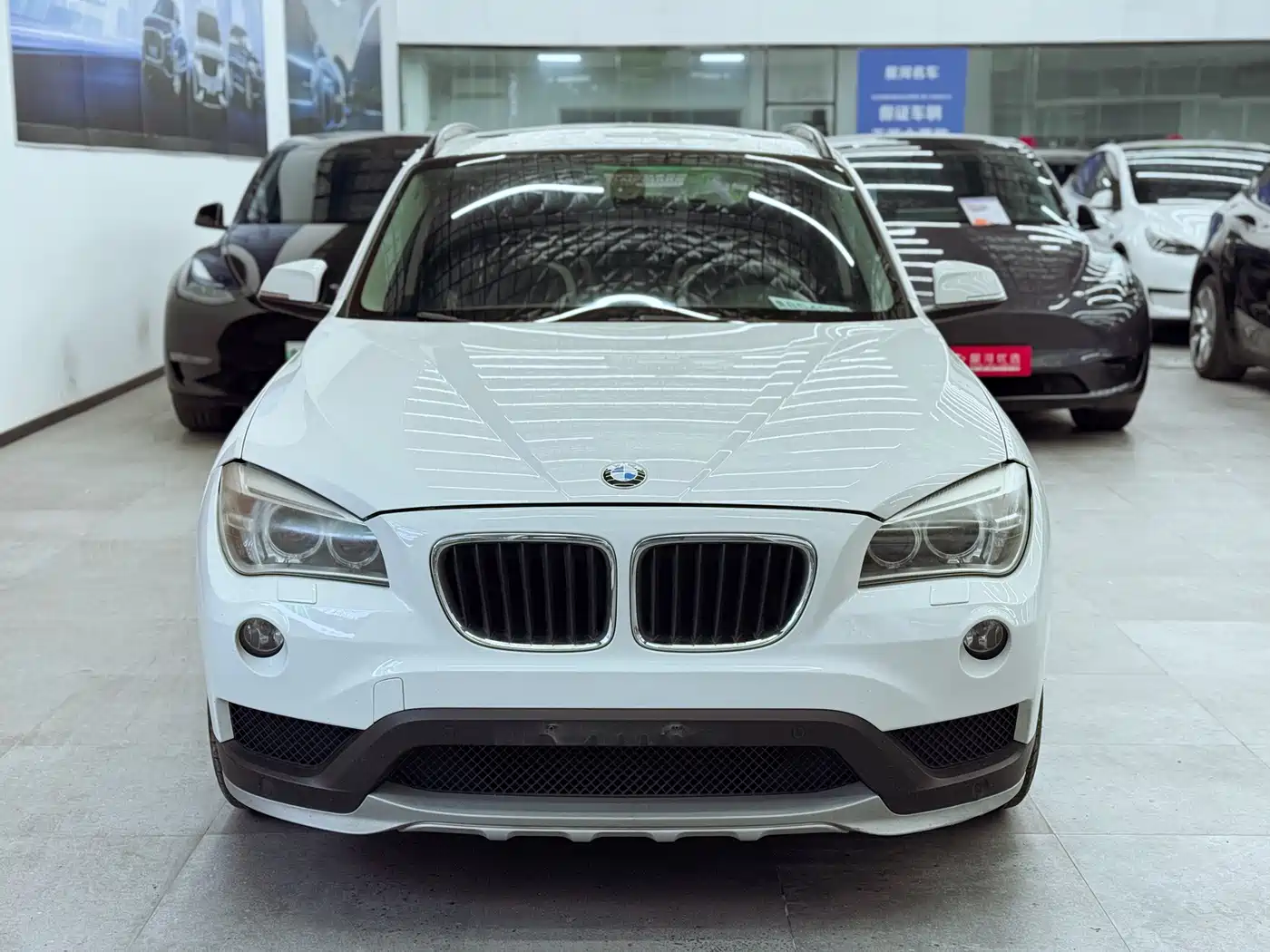 BMW X1 2014 sDrive18i Leading Edition фото 2