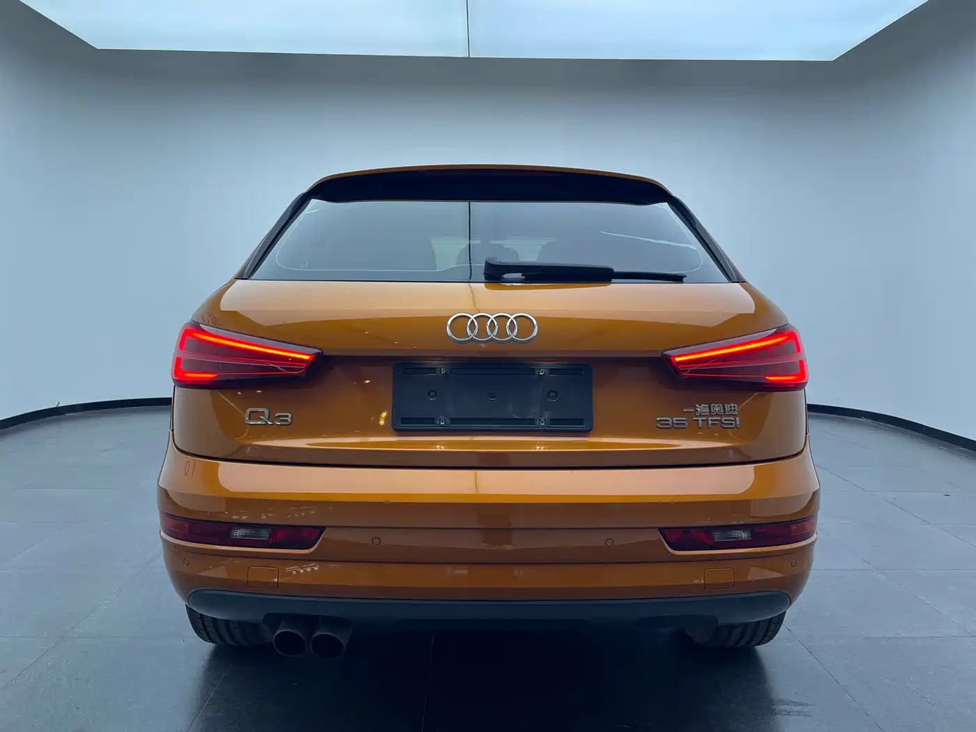 Photo 5 - Audi Q3