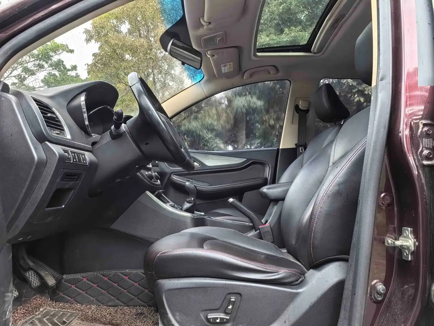 Baojun 560 2015 2015 1.8L Manual Luxury