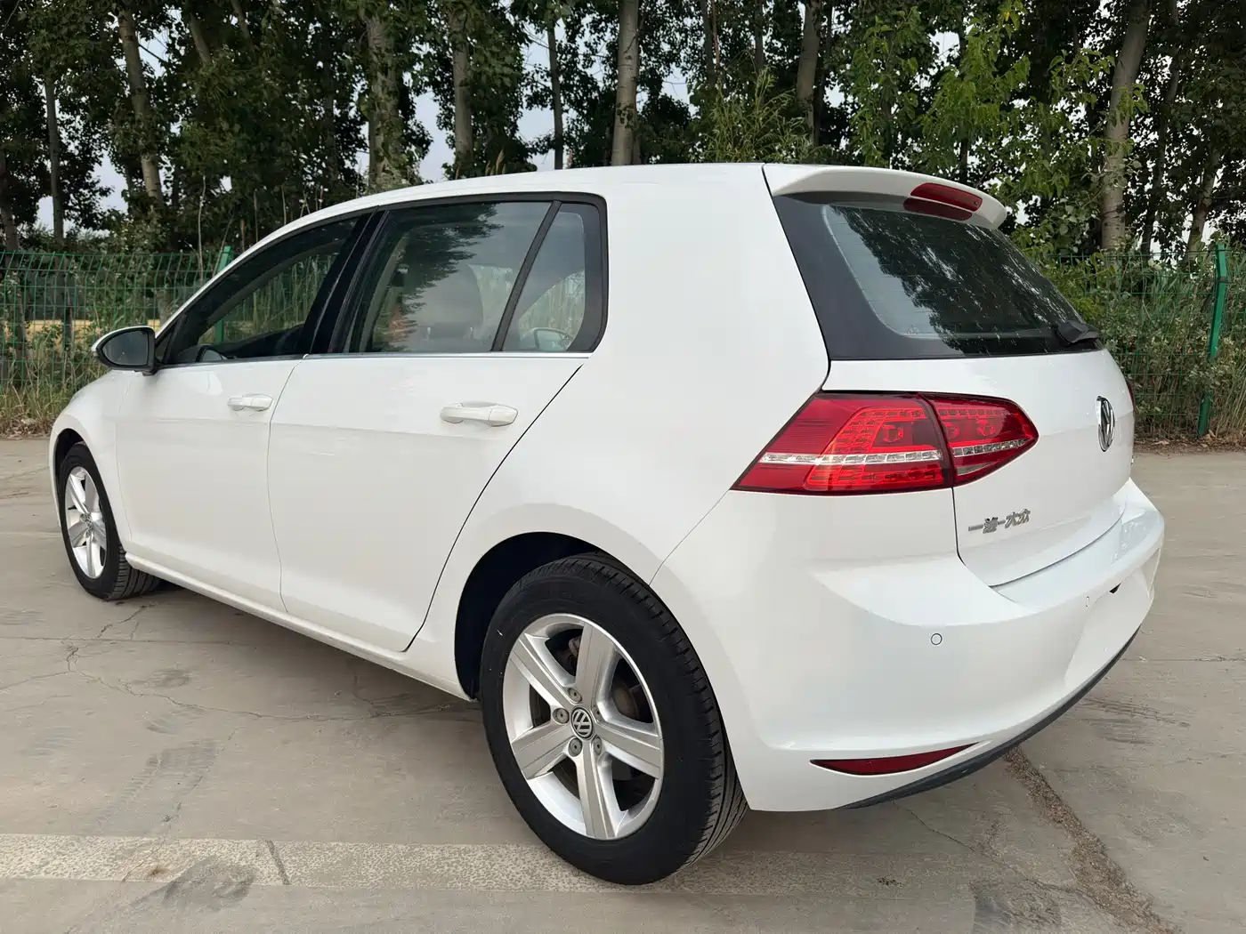 Volkswagen Golf 2014 1.6L Automatic Comfort фото 17