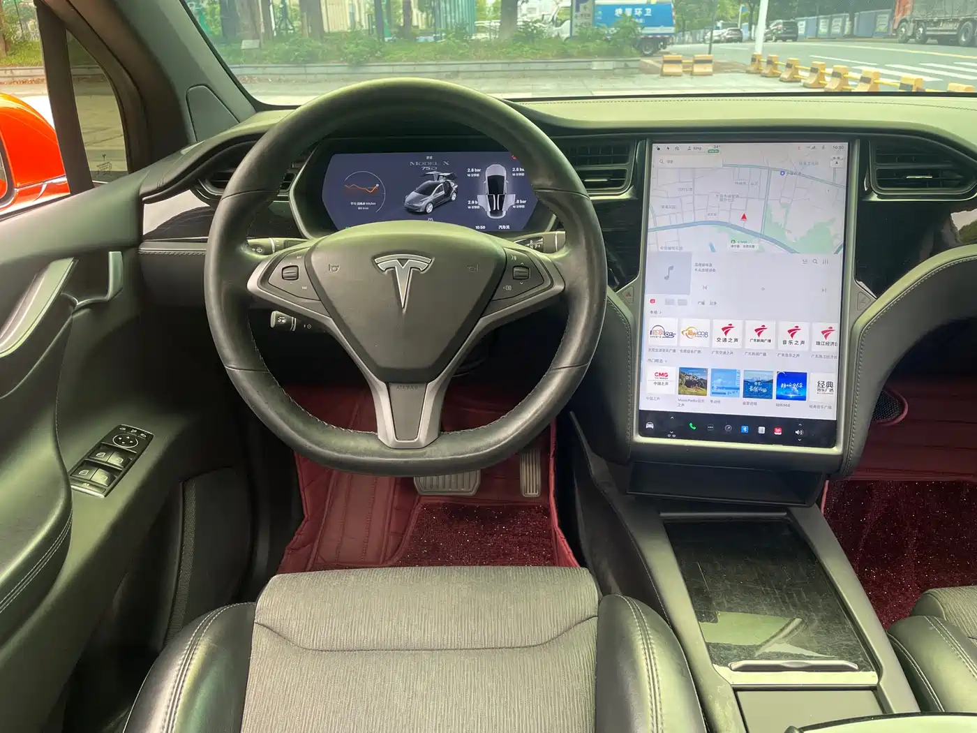 TESLA MODEL X