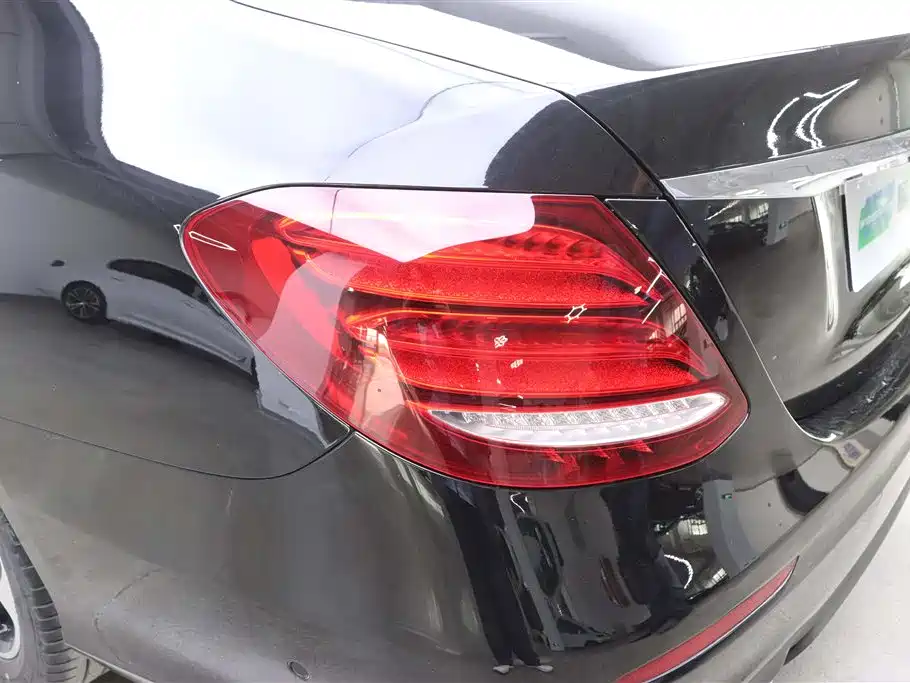 Mercedes-Benz E-Class 2017 Facelift E 200 Sport 4MATIC фото 33