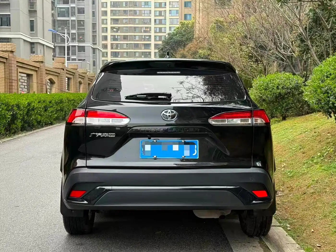 Toyota Frontlander 2023 2.0L CVT Elite Edition фото 4