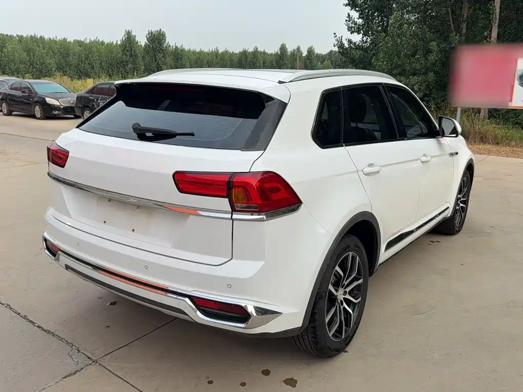 Фото 6 - Zotye X7