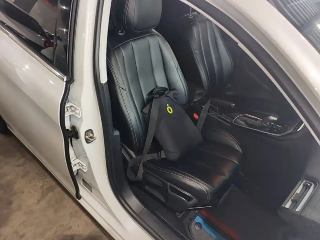 Photo 25 - Peugeot 308