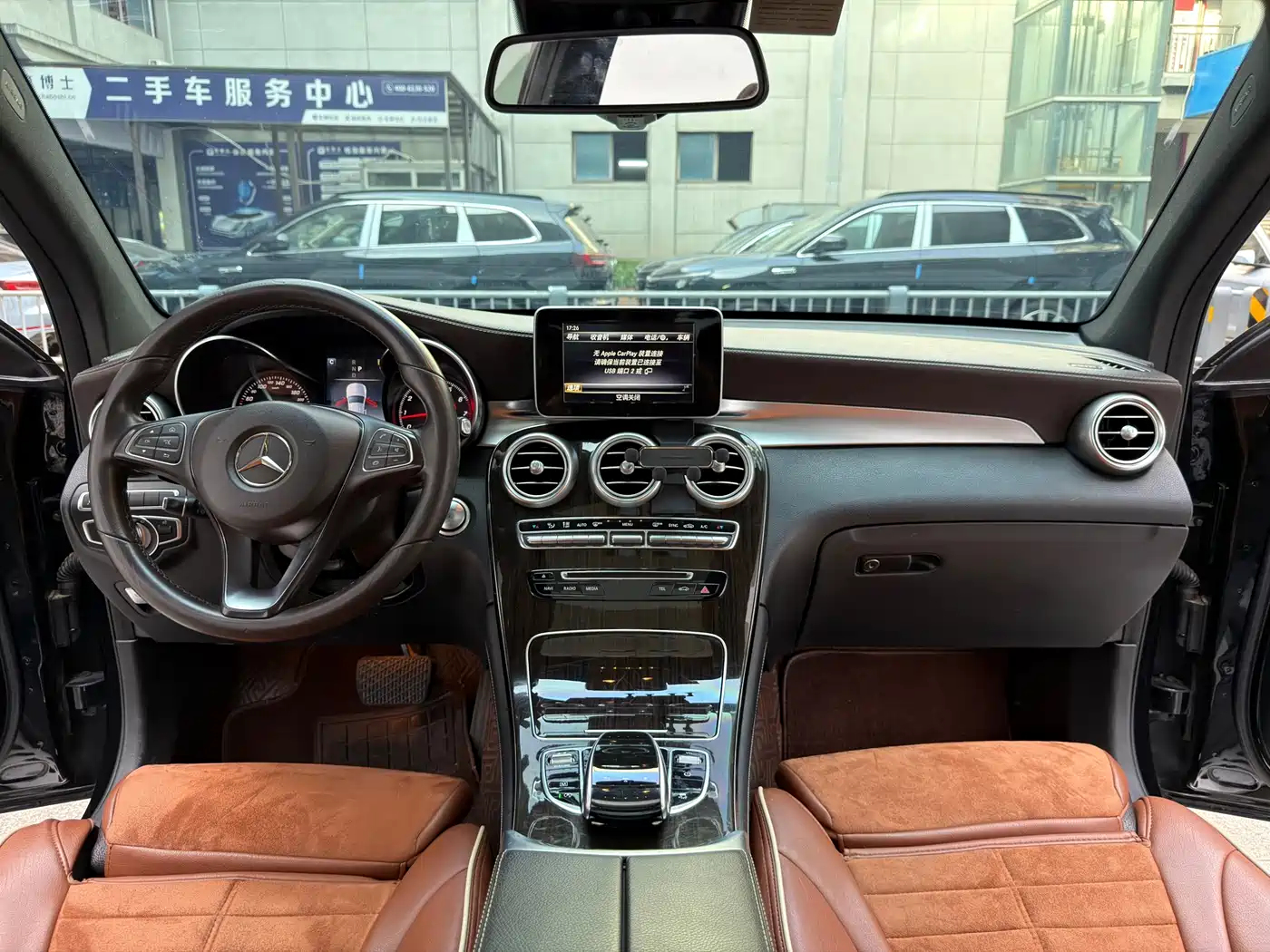 Mercedes-Benz GLC 2018 GLC 260 4MATIC Luxury фото 10