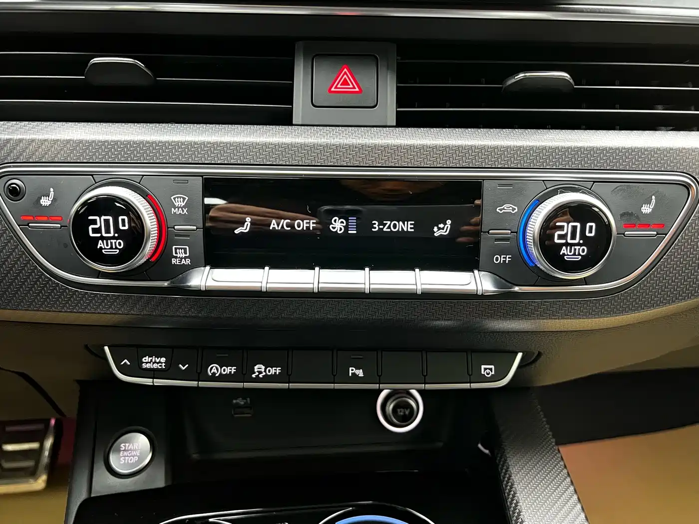 Audi A4L 2023 40 TFSI quattro Luxury Sport фото 22