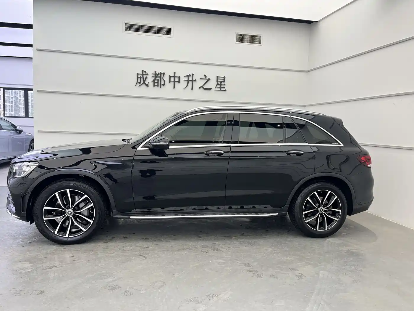 MERCEDES-BENZ GLC