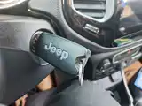 Photo 9 - Jeep Compass