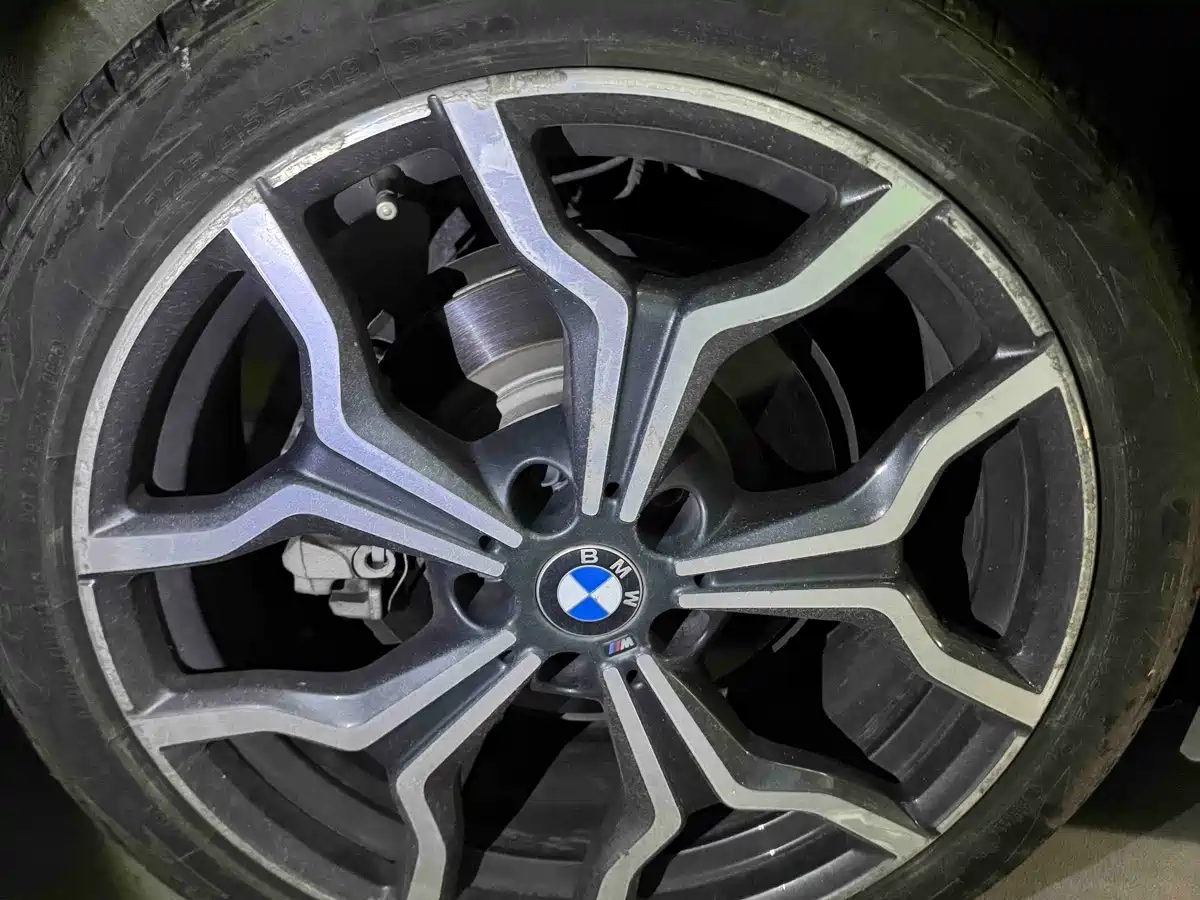 BMW X2 (Import) 2018 2018 sDrive25i Luxury M Off-Road Package China V