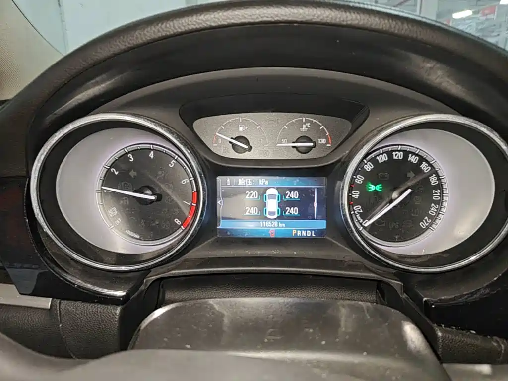 Photo 12 - Buick Verano