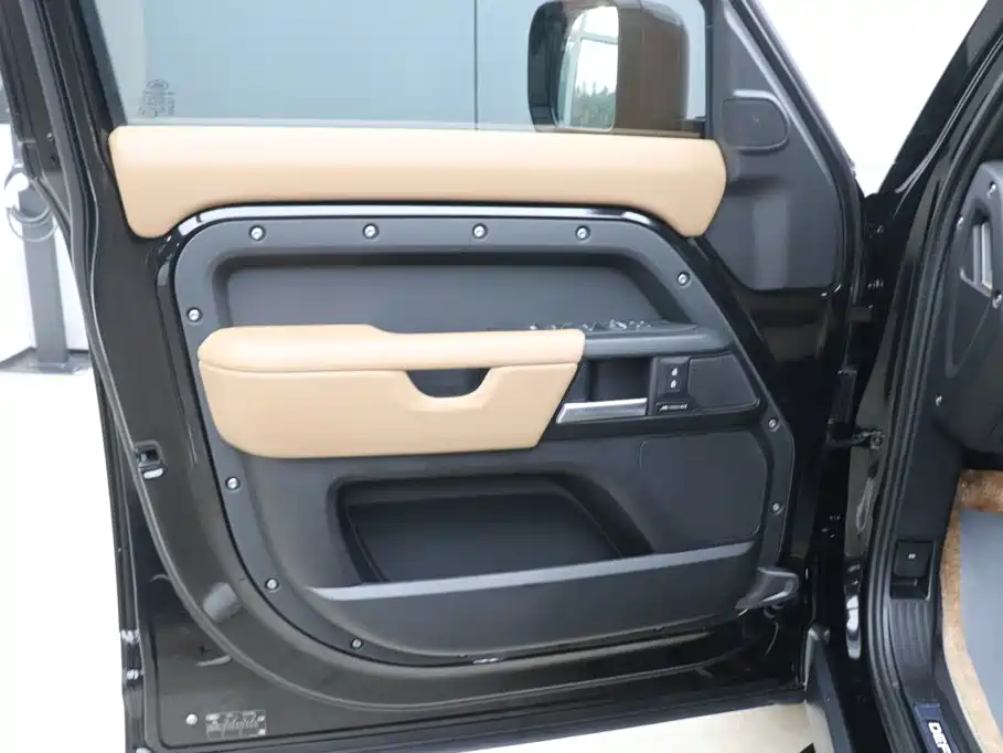 Land Rover Defender 2025 2025 110 3.0T P400 -Dynamic HSE
