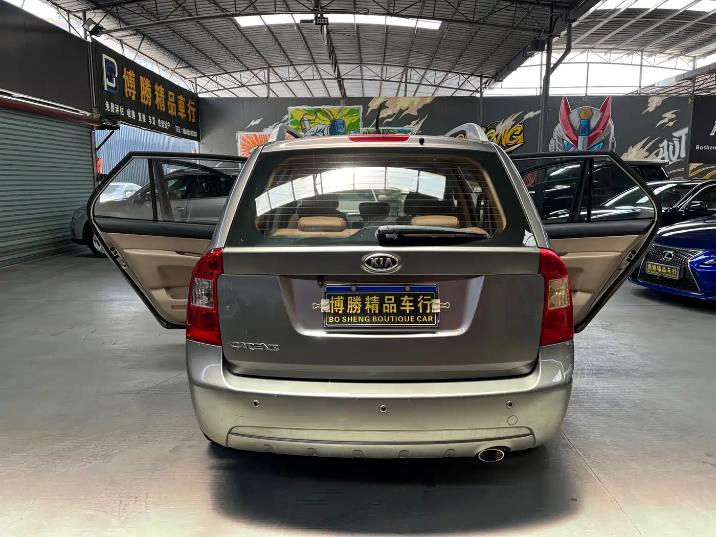 Kia Carens 2011 2.0L 7-seat Automatic Comfort фото 6