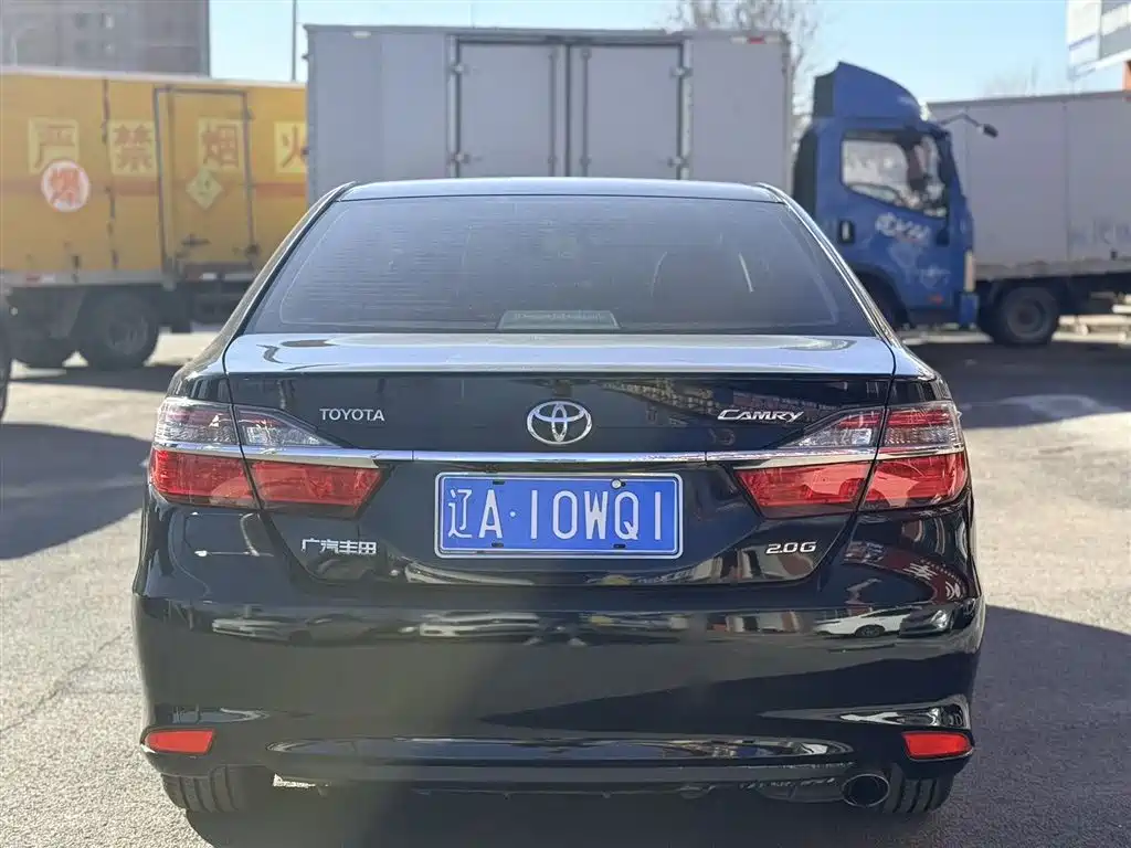Toyota Camry 2015 2.0G Leading Edition фото 5