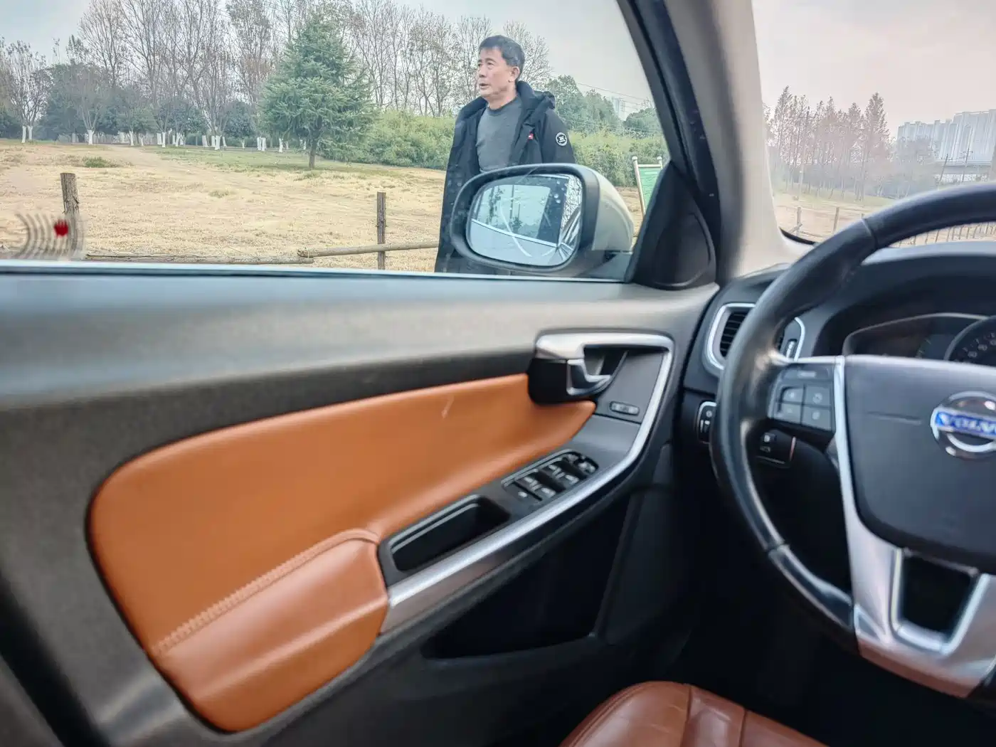 Фото 8 - Volvo S60