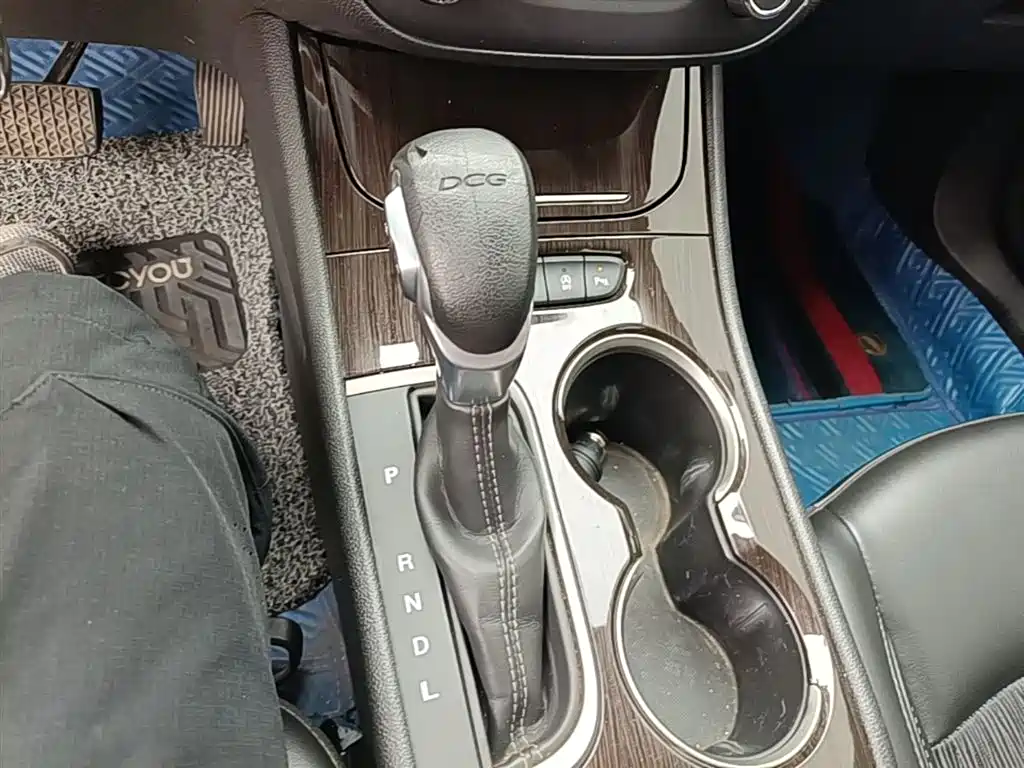 Buick Verano 2019 Sedan 20T Dual Clutch Leading фото 14