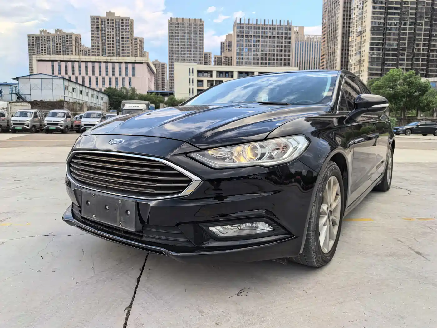 Фото 1 - Ford Mondeo