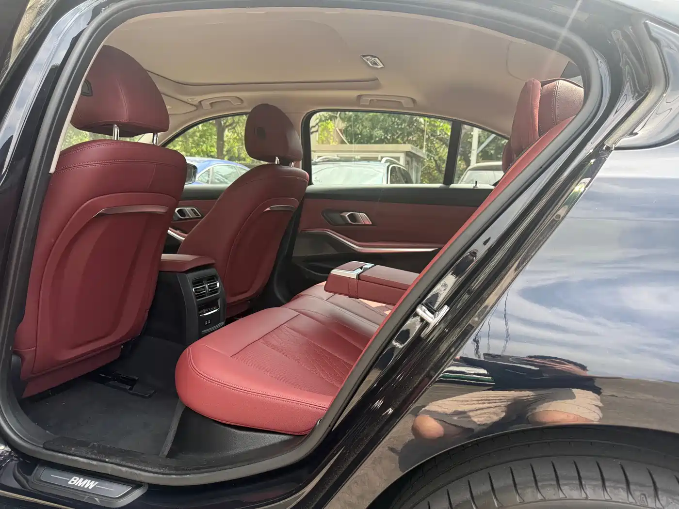BMW i3 2025 eDrive 40 L Shadow Night Sport Package фото 9