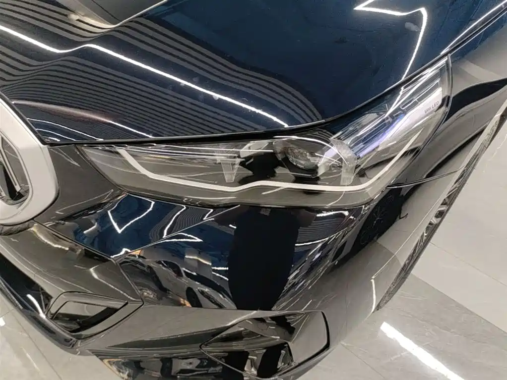 BMW 5 Series 2026 530Li Leading M Sport Package фото 24