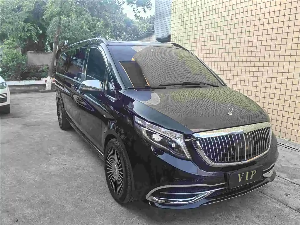 Mercedes-Benz V-Class 2018 V 260 L Premium Long Wheelbase Edition China VI фото 3
