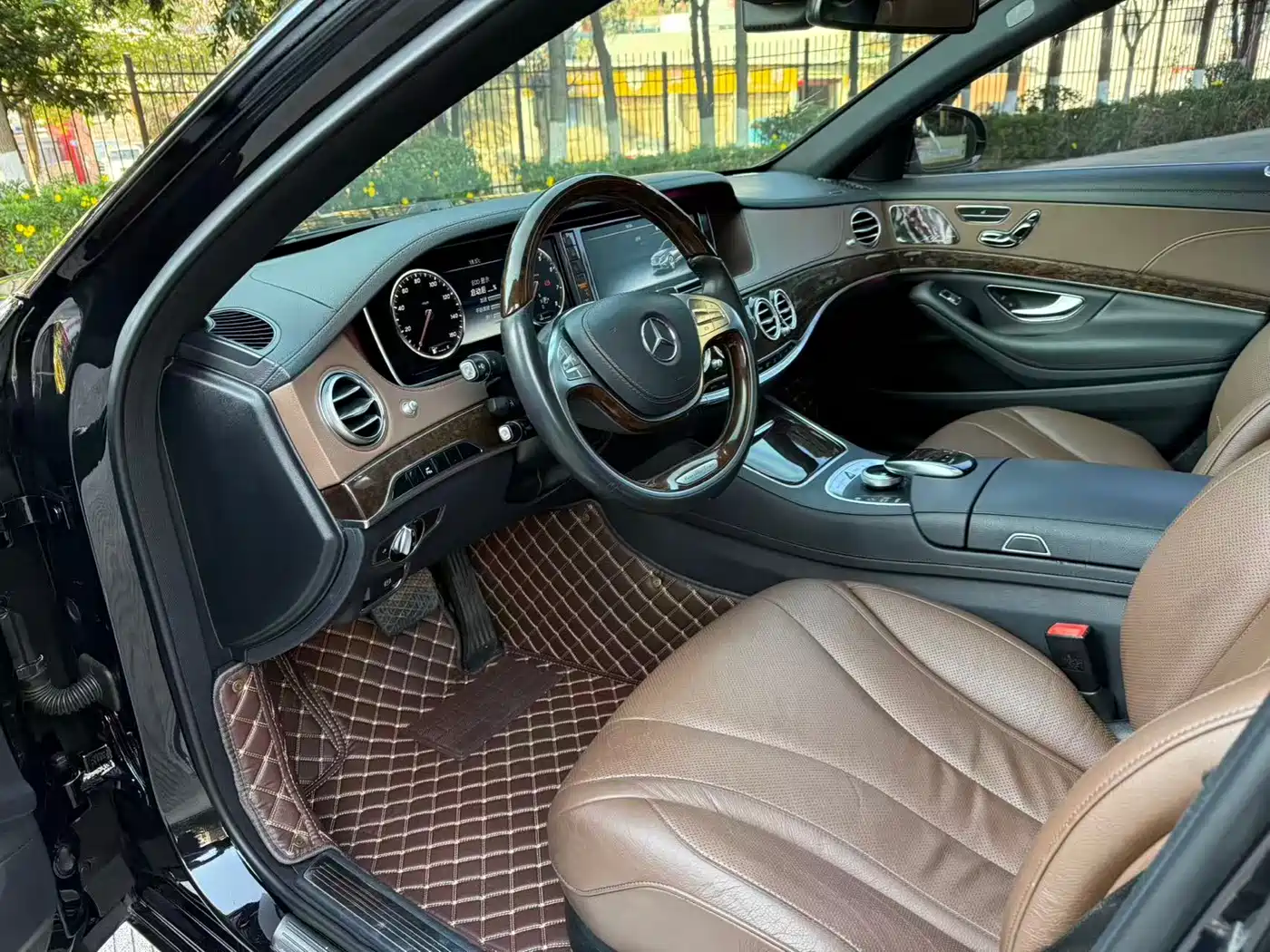 Mercedes-Benz S-Class 2017 S 320 L Luxury фото 31